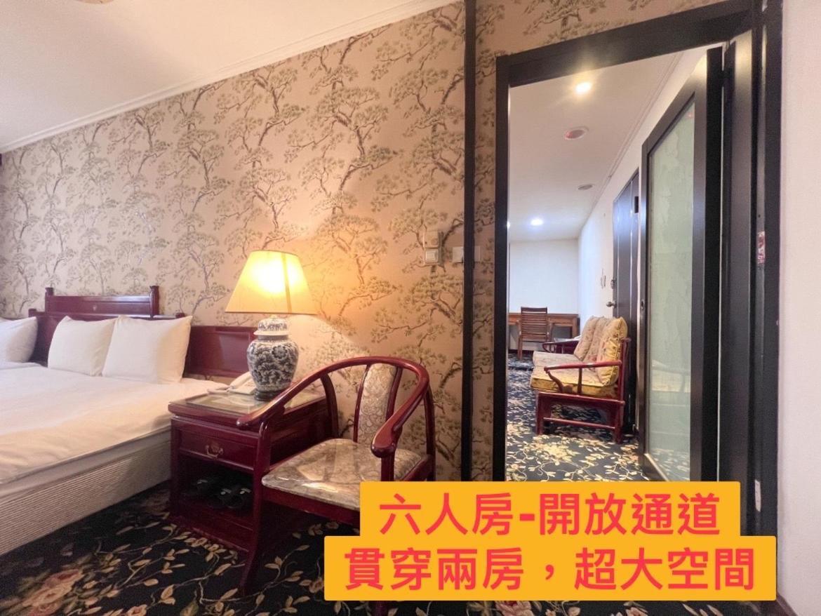 Kiwi Hotel Mrt Wenxin Branch Taichung Esterno foto