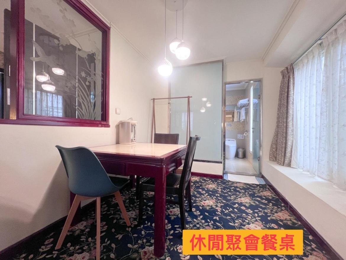 Kiwi Hotel Mrt Wenxin Branch Taichung Esterno foto